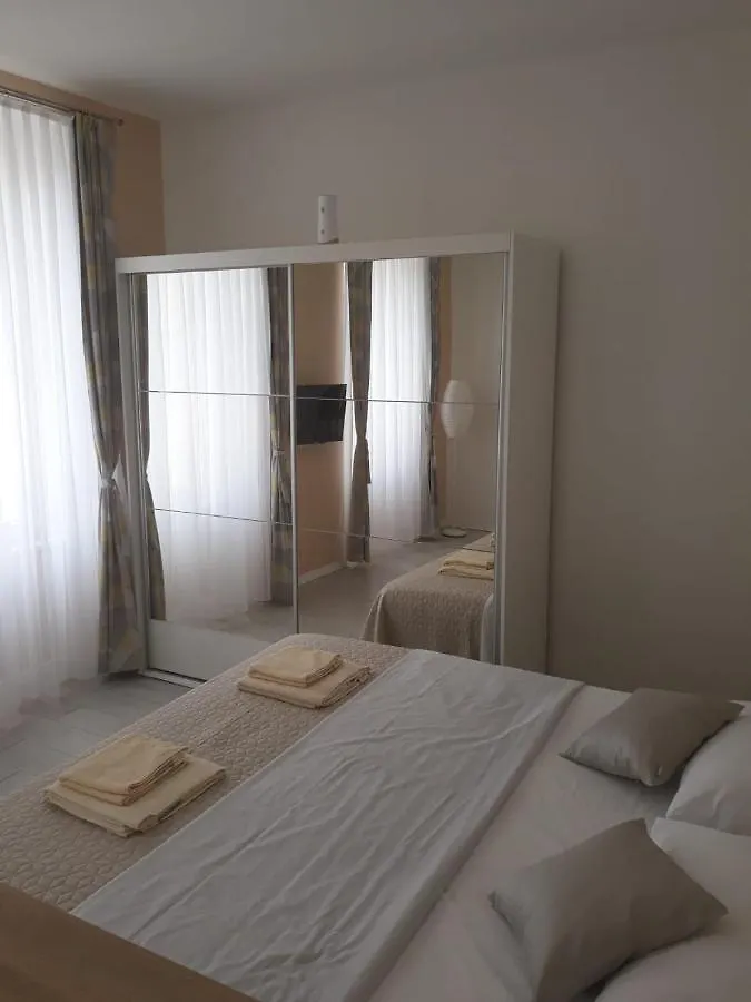 Apartmani Porec - Centar, Stari Grad-Old Town 0*,  Croatia